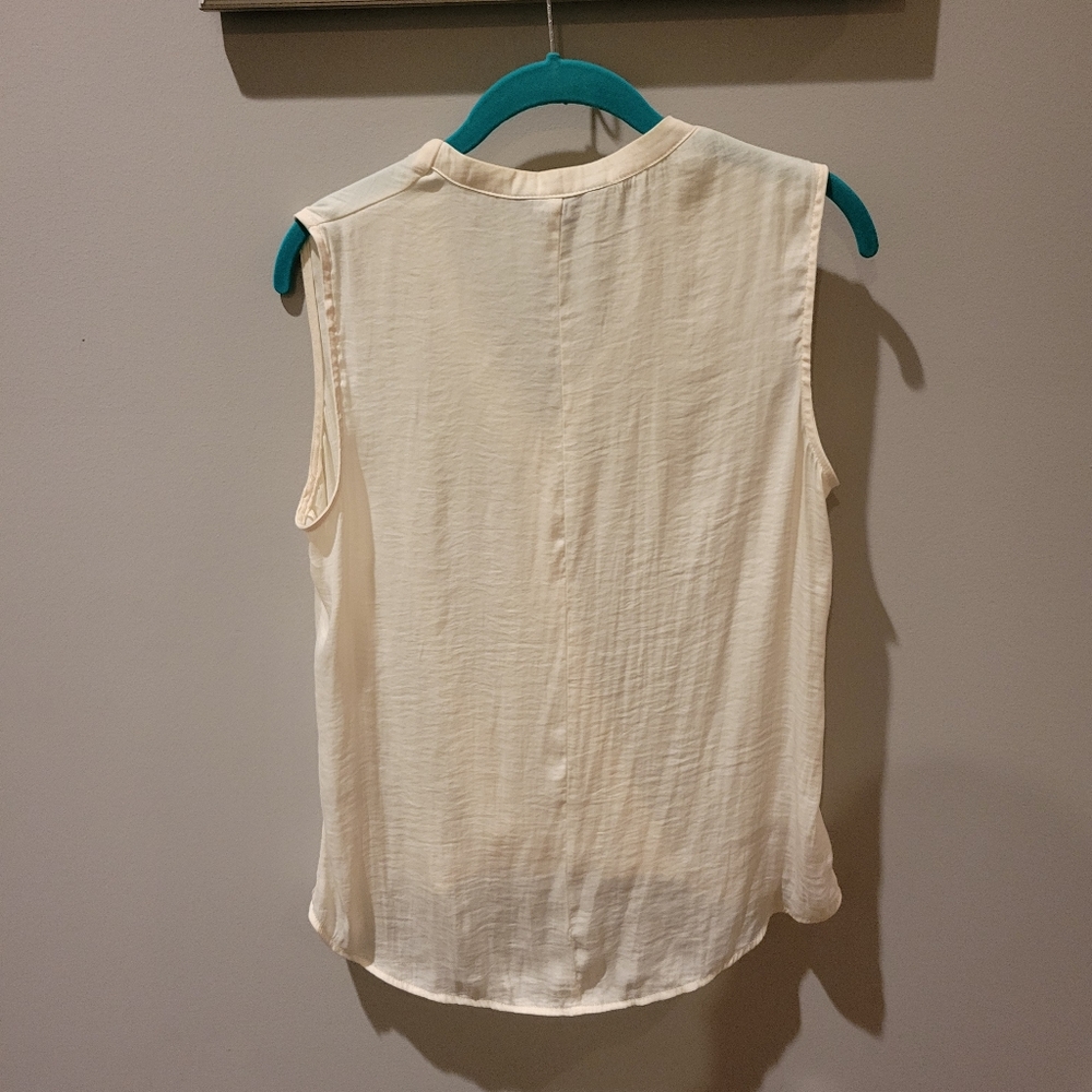 Banana Republic Cream Wrap Shirt Small - Picture 4 of 5